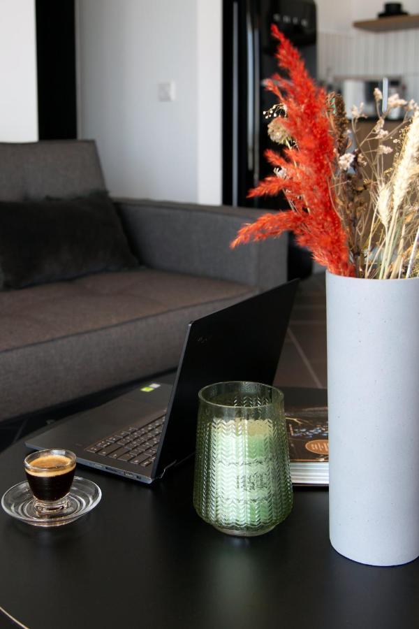 Liv Urban Suites Lárnaka Kültér fotó