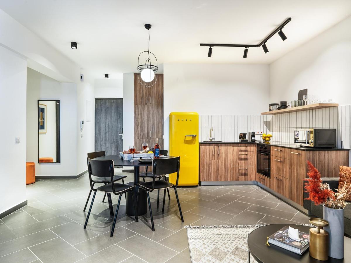 Liv Urban Suites Lárnaka Kültér fotó