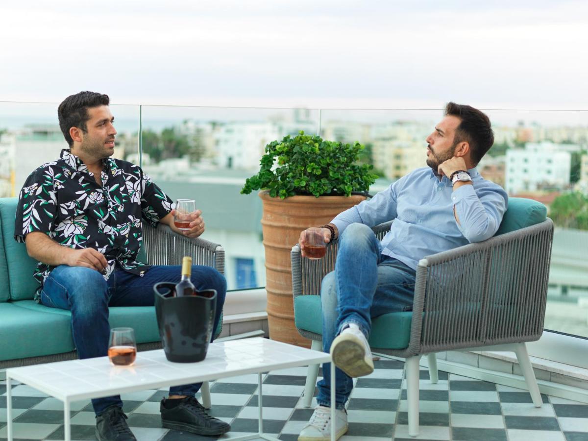 Liv Urban Suites Lárnaka Kültér fotó
